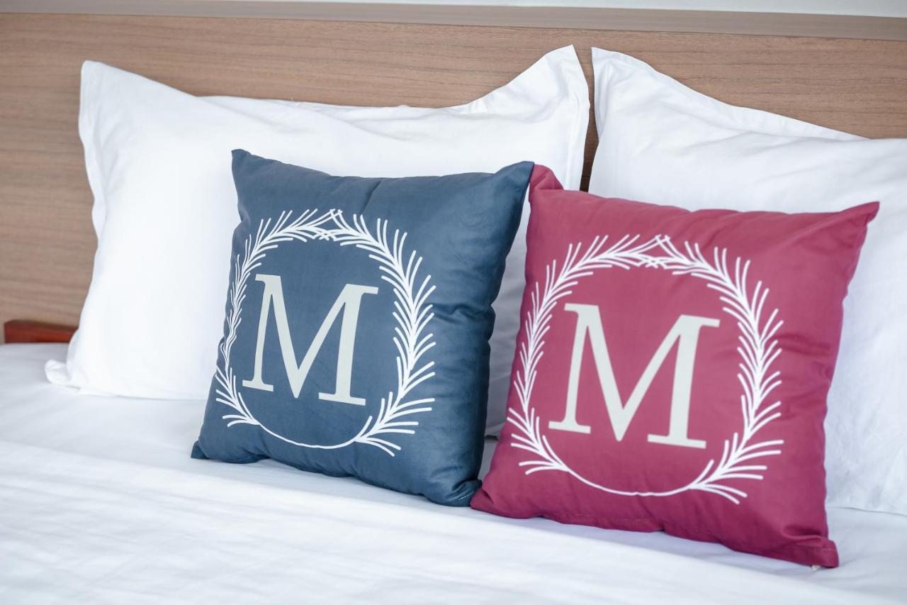 M&M Hotel 万荣 外观 照片